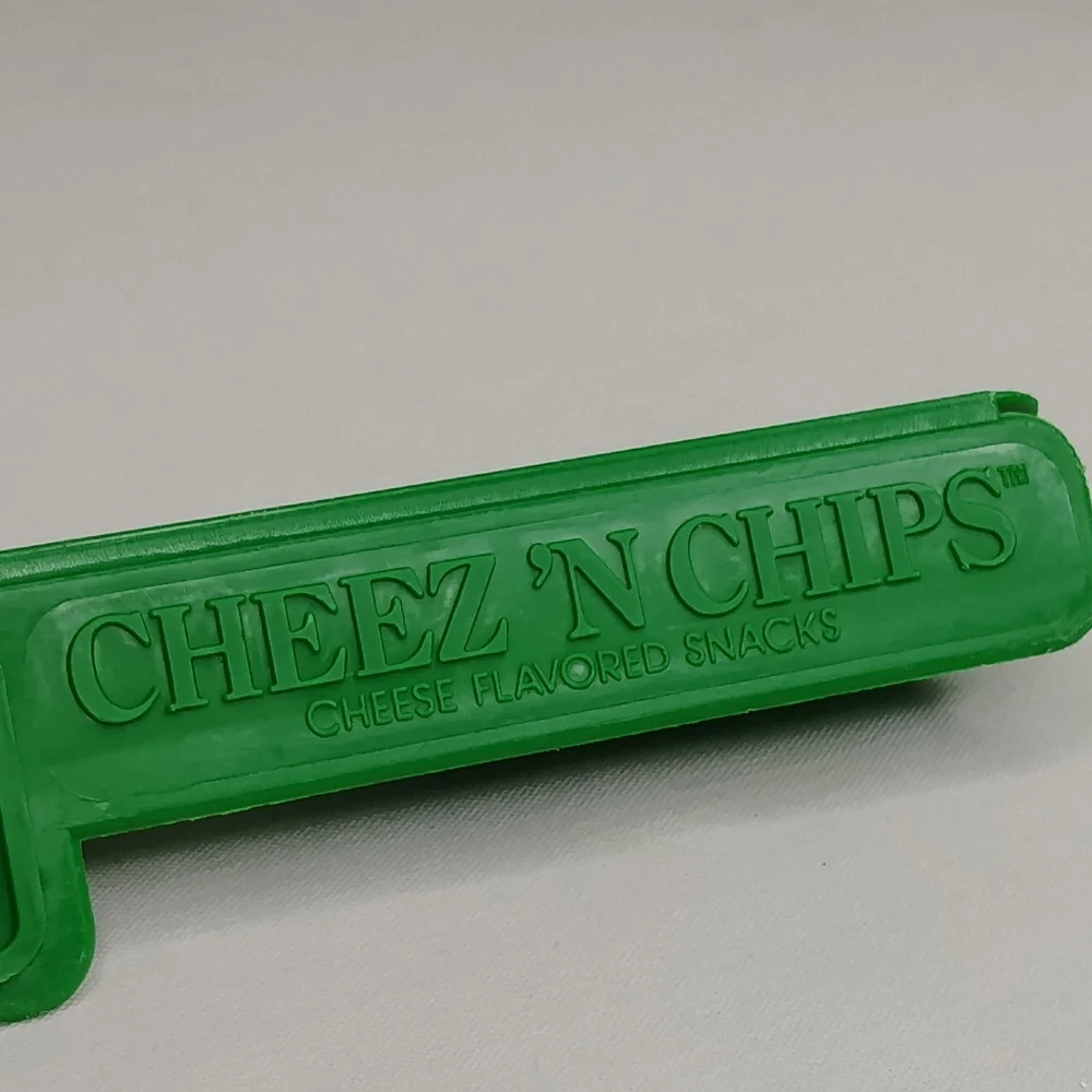 Vintage 90s Keebler Cheese N Chips Green Bag Clip Retro Food Storage Clip